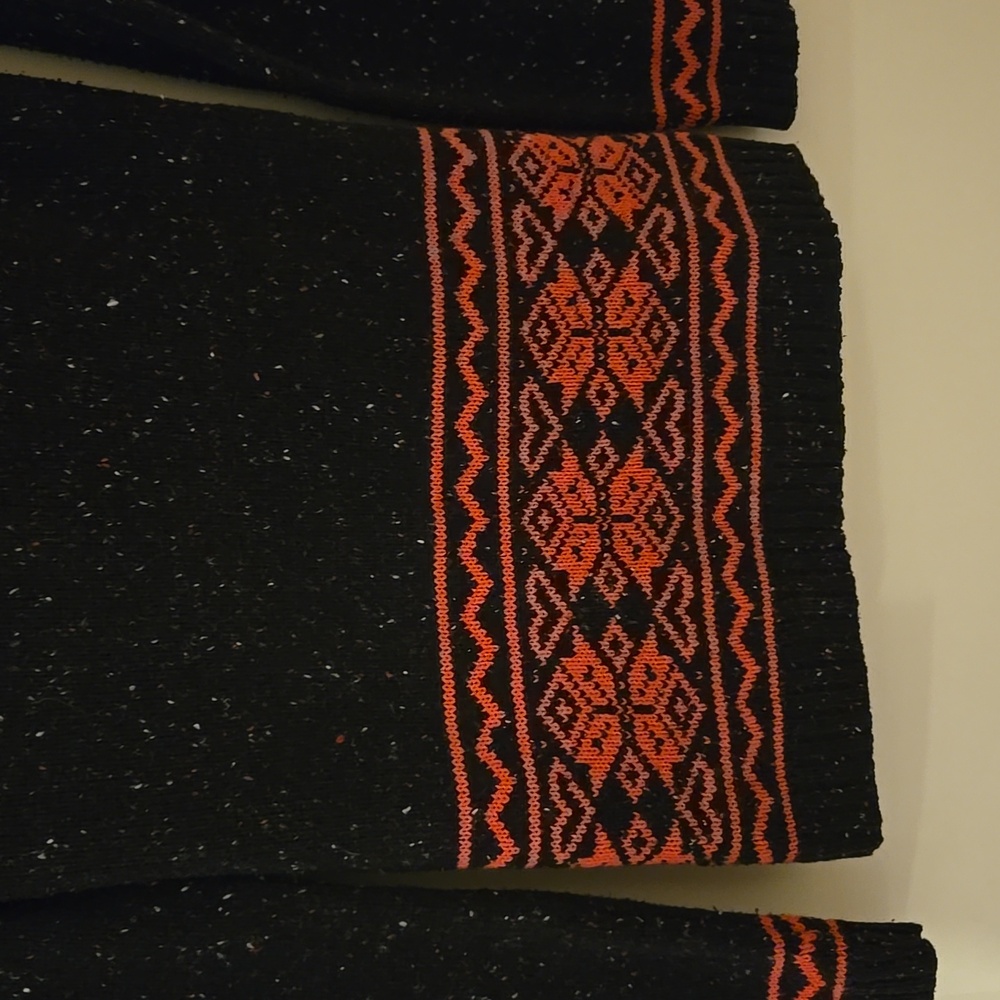 Sweater - Picture 3 of 4